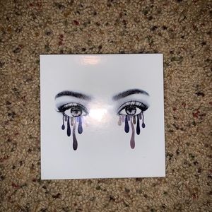 Kylie Cosmetics-The Purple Palette